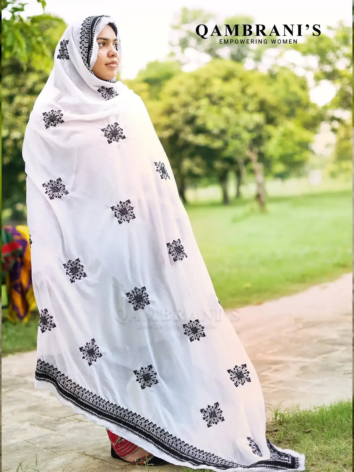 Ivory Noir handmade dupatta
